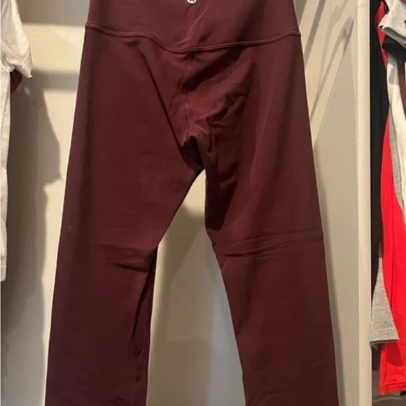 High-Waisted Burgundy Leggings - Picture 3 of 3